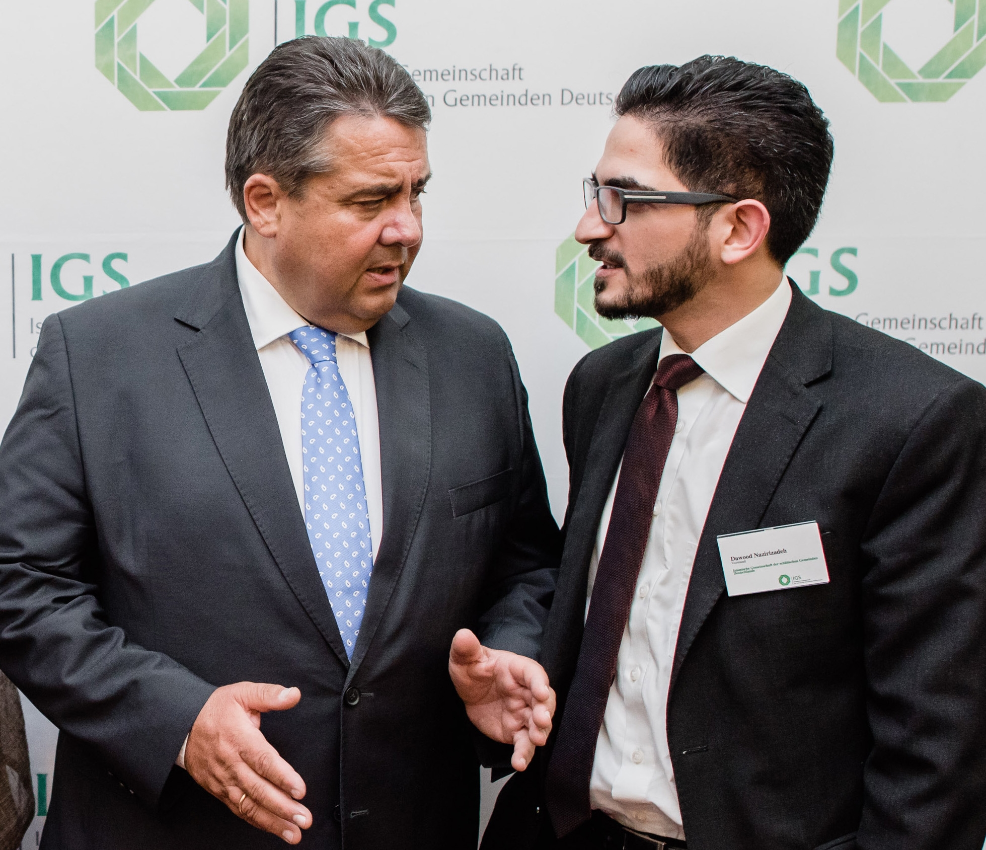 Unternehmensberatung Wiesbaden Dawood Nazirizadeh mit Sigmar Gabriel